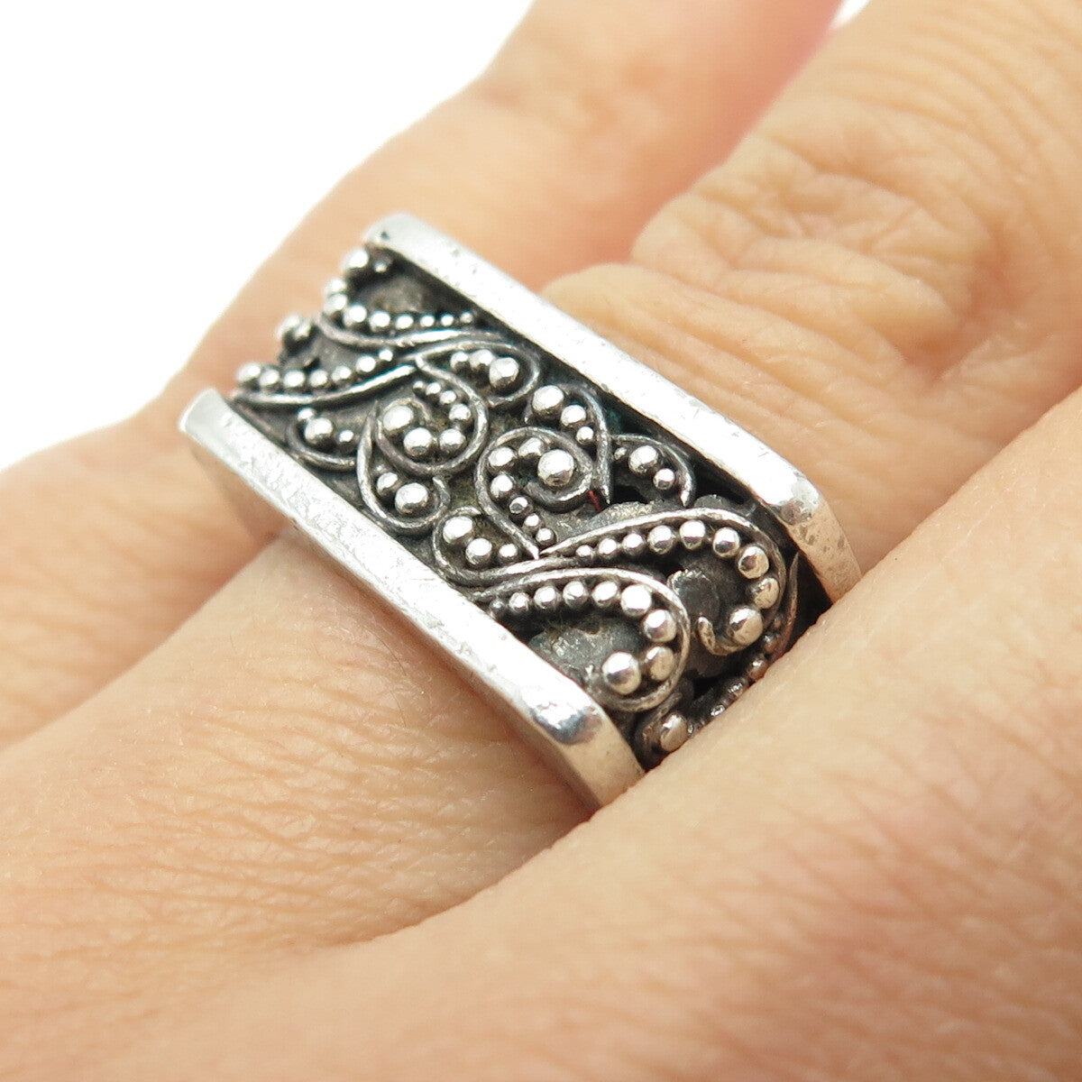 LOIS HILL 925 Sterling Silver Vintage Granulated Scroll Oxidized Ring Size 7.5