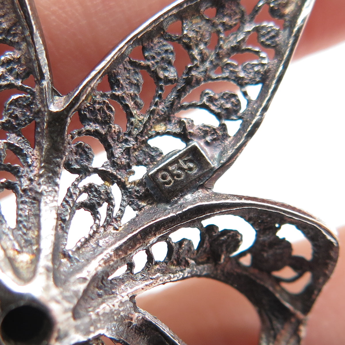 935 Silver Vintage Filigree Ribbon Bow Oxidized Pin Brooch