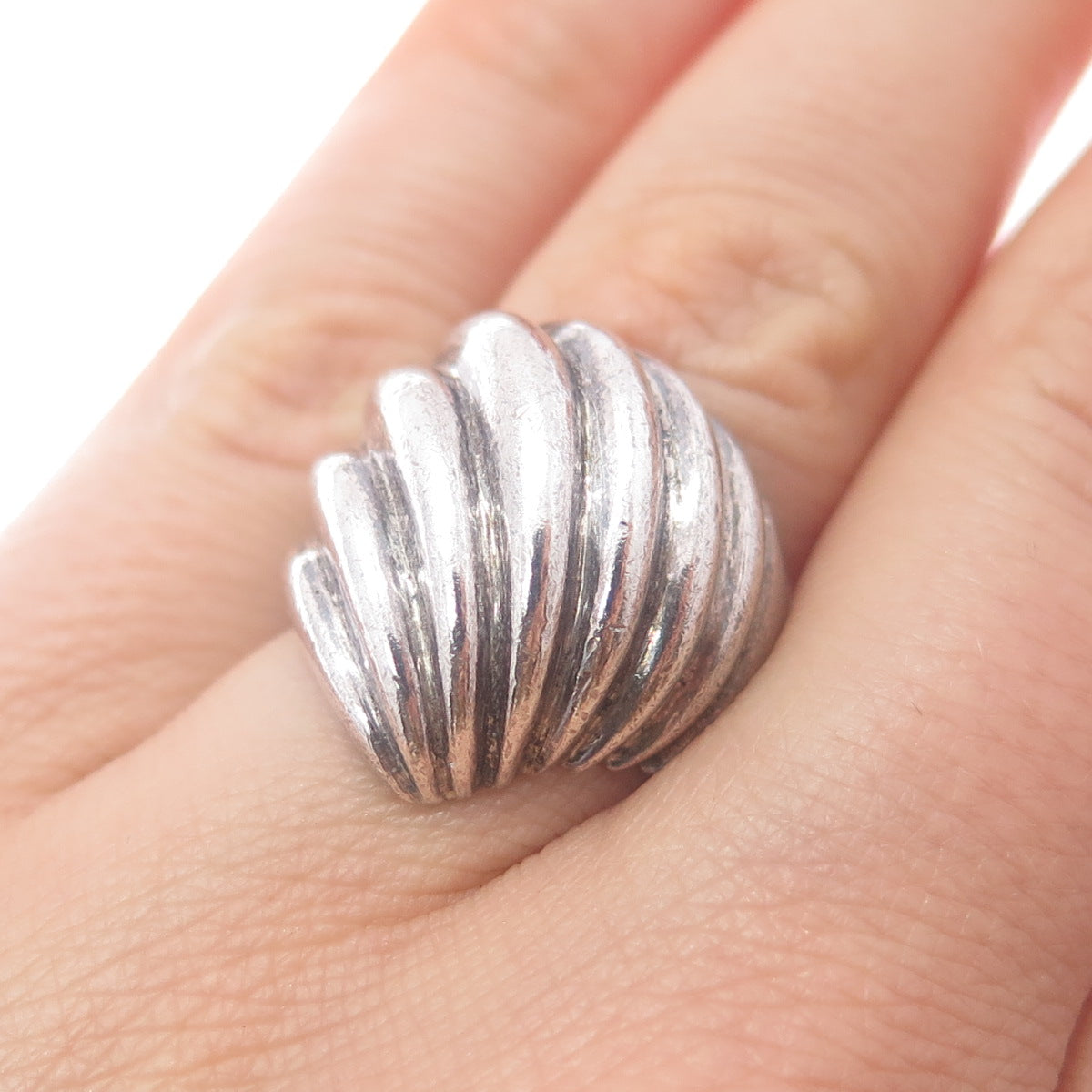 925 Sterling Silver Vintage Modernist Seashell Oxidized Ring Size 6.5