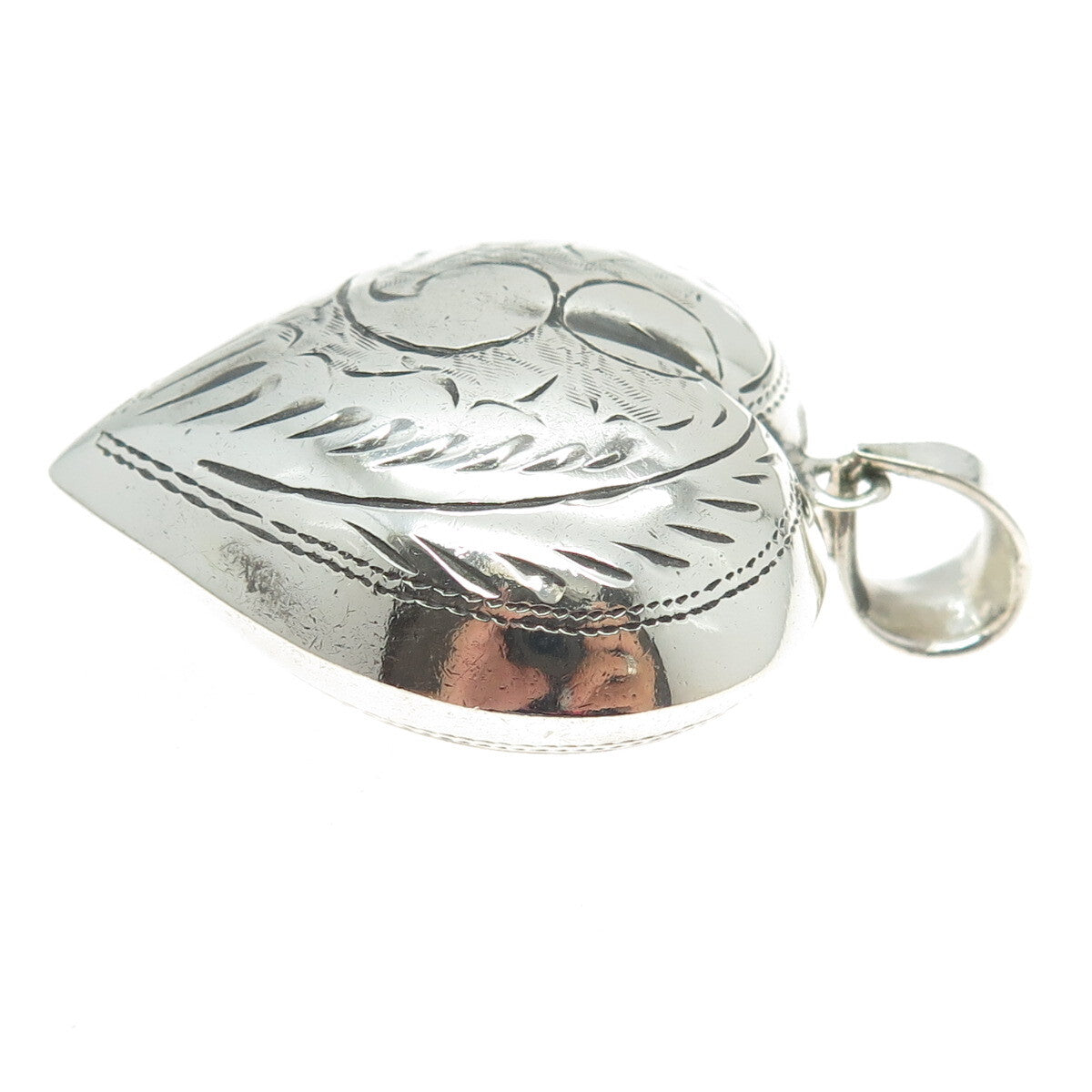 CHAPAL ZENRAY 925 Sterling Silver Vintage Engraved Puffy Heart Pendant