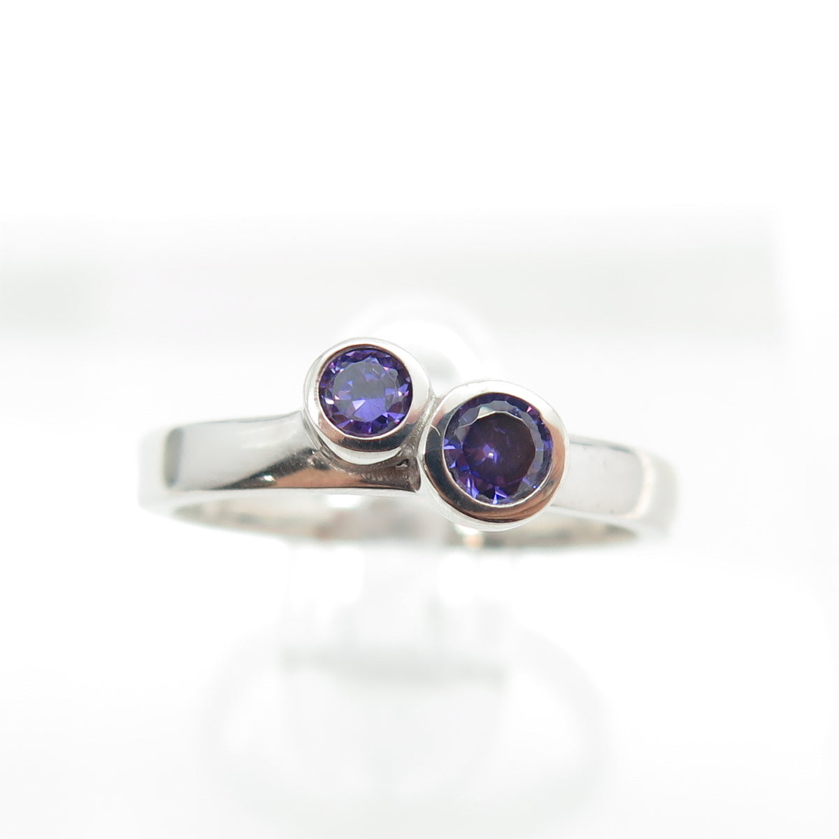 925 Sterling Silver Round-Cut Purple C Z Ring Size 6