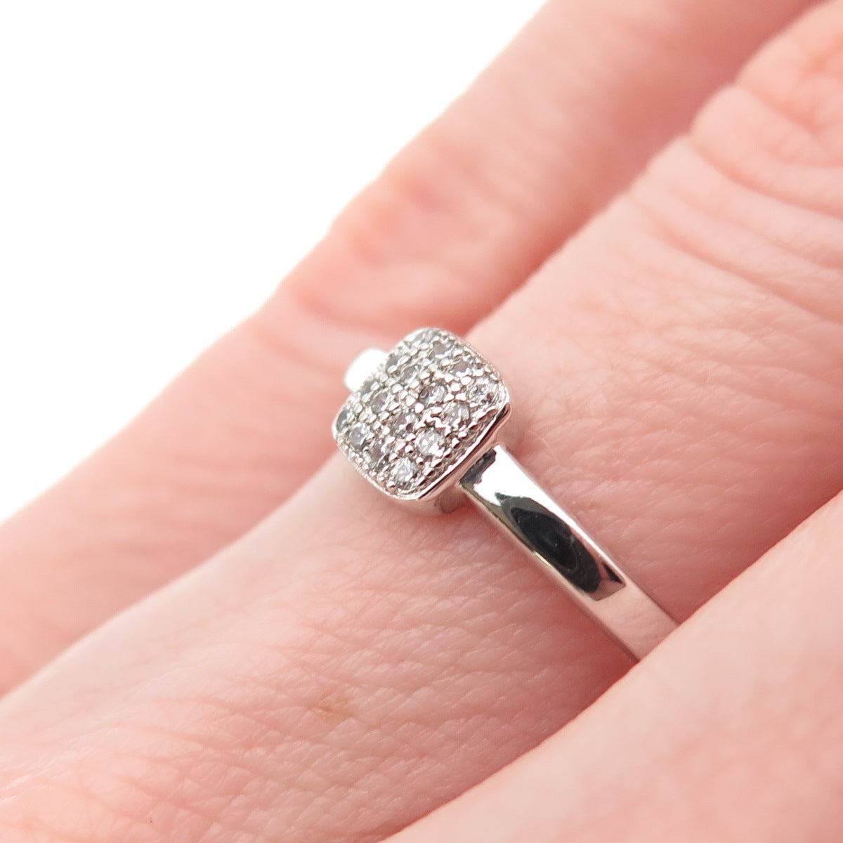 925 Sterling Silver Round-Cut C Z Engagement Ring Size 6