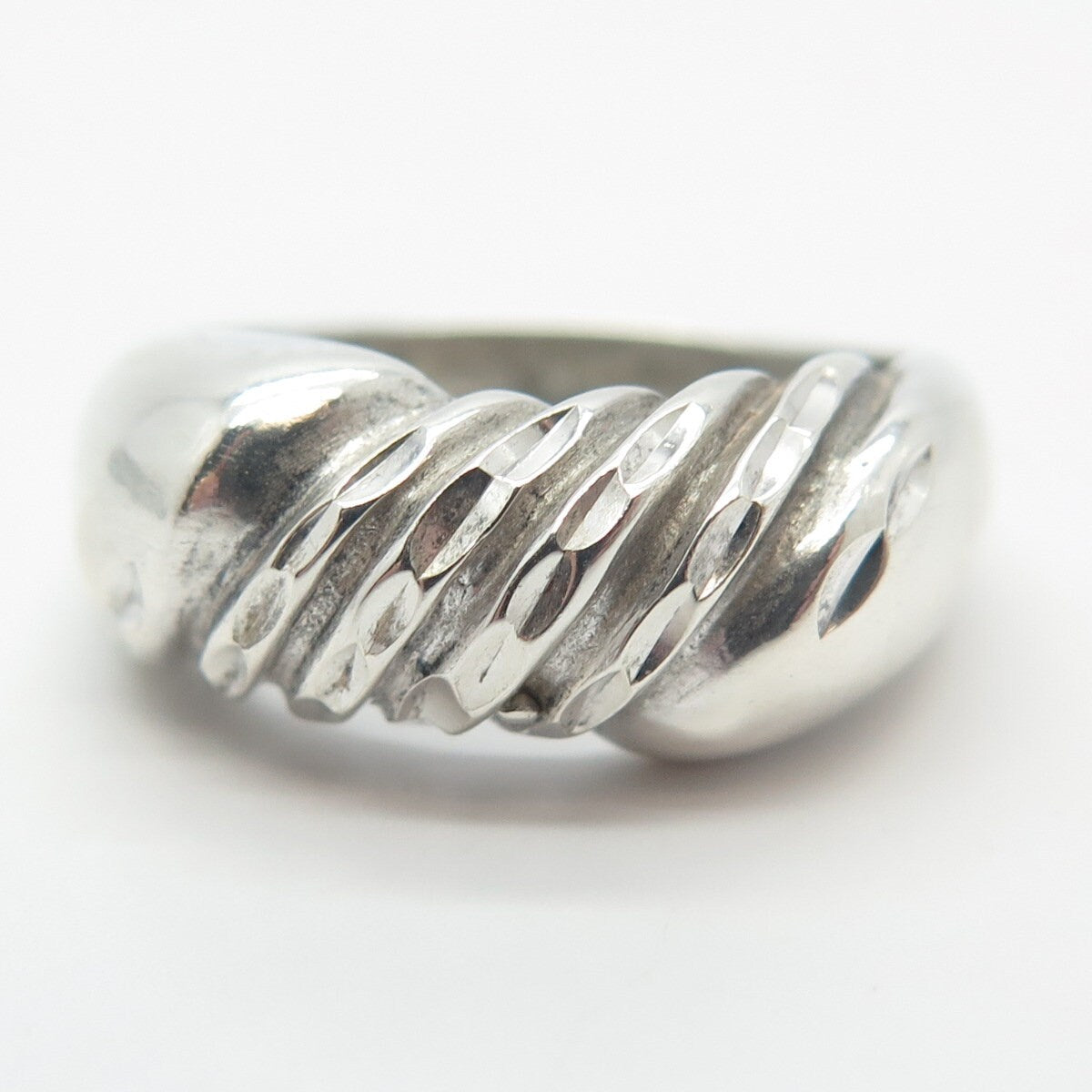 925 Sterling Silver Vintage Ribbed Ring Size 8