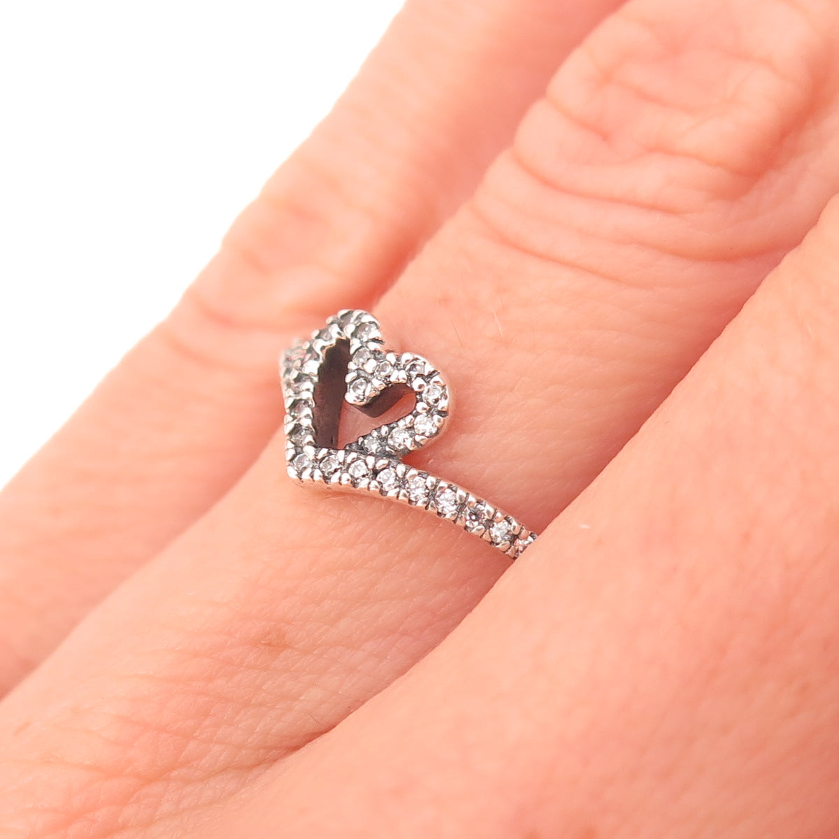 Pandora 925 Sterling Silver C Z Sparkling Wishbone Heart Ring Size 4.5