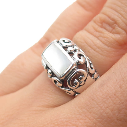 925 Sterling Silver Vintage Real MOP Swirl Oxidized Ring Size 6