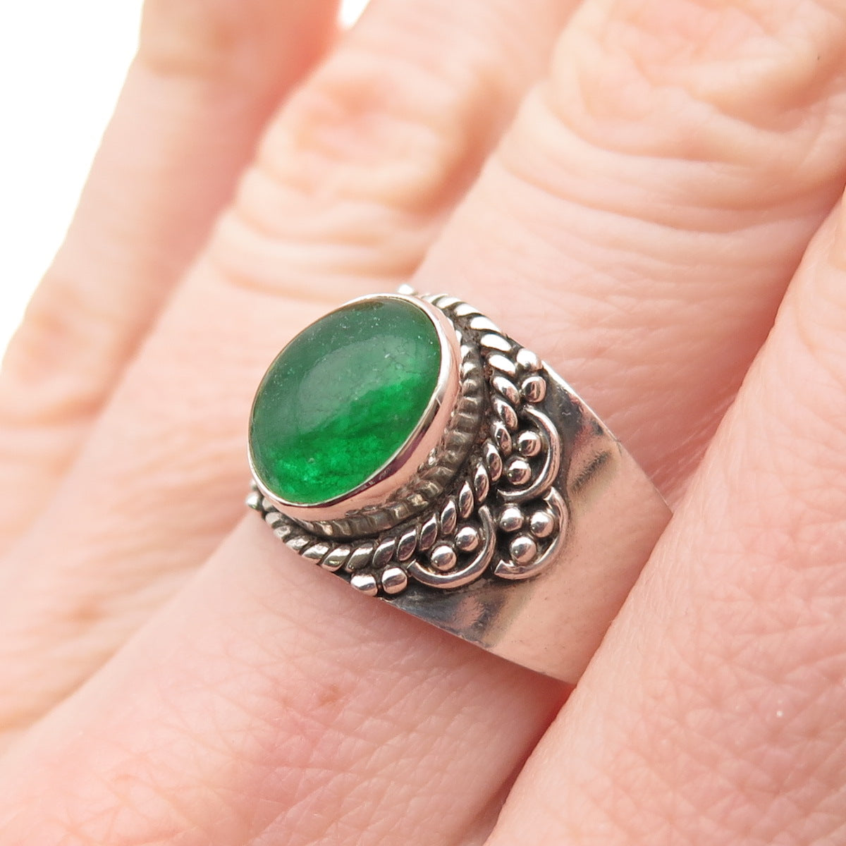 925 Sterling Silver Vintage Real Cabochon Jade Oxidized Ring Size 7.75