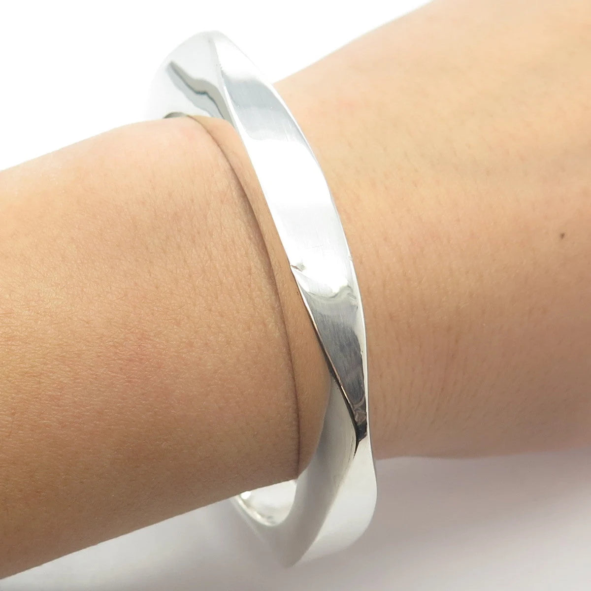 925 Sterling Silver Vintage Mexico Bangle Bracelet 7.75"