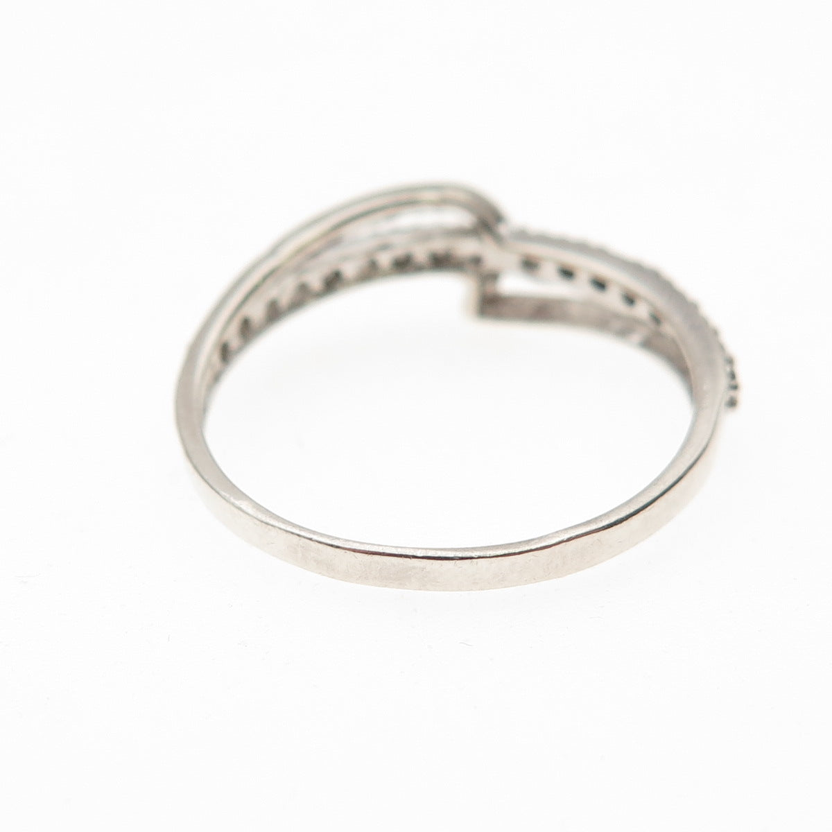 925 Sterling Silver Round-Cut C Z Wavy Ring Size 7.5