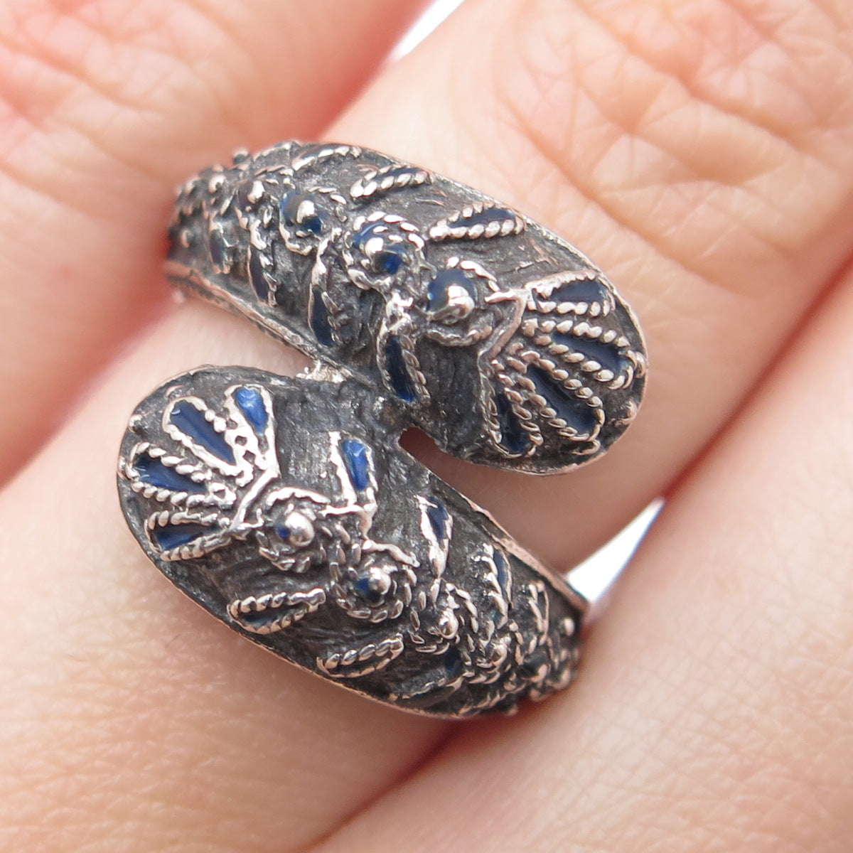 900 Silver Vintage Enamel Filigree Bypass Oxidized Ring Size 6.75