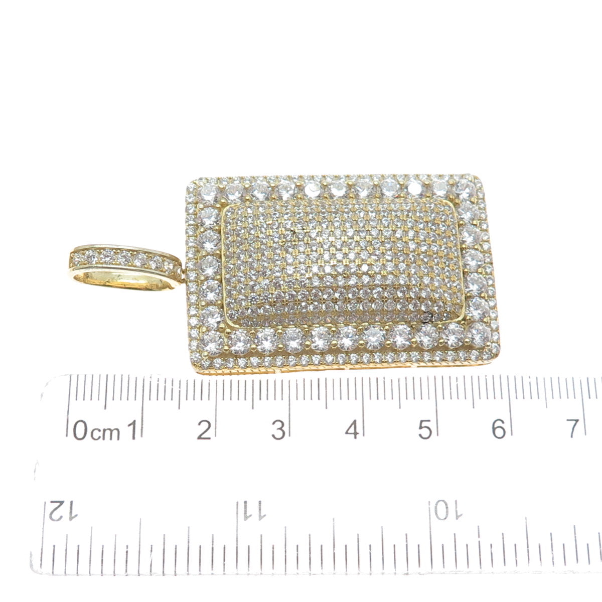 DESIGNS BY YAGI 925 Sterling Gold Plated Round-Cut Shaped C Z Sparkle Pendant