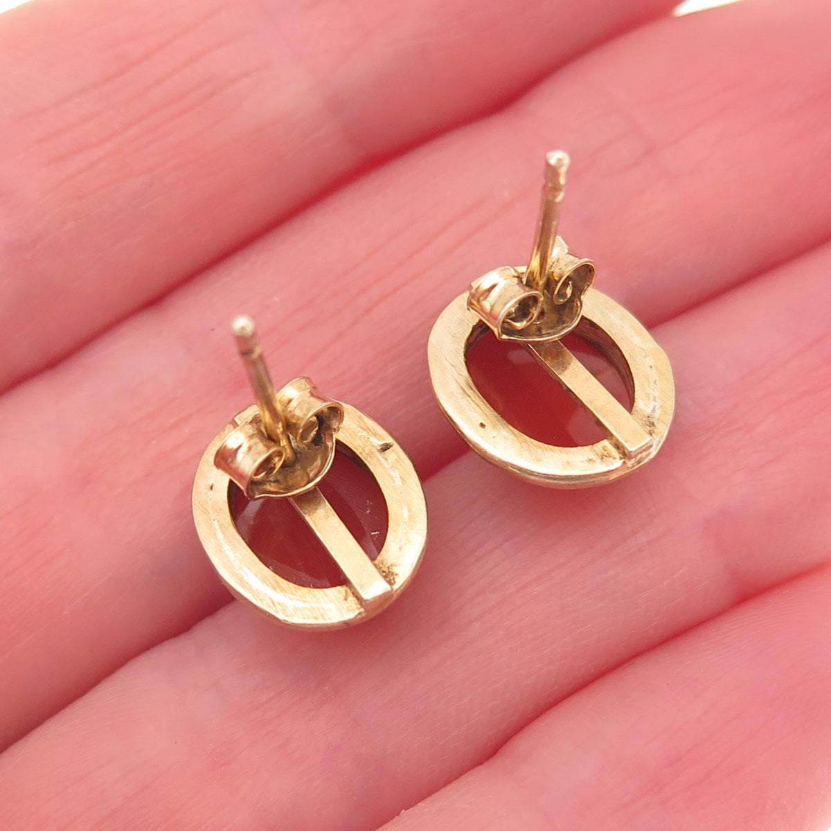 925 Sterling Silver Gold Plated Vintage Real MOP Lady Cameo Stud Earrings