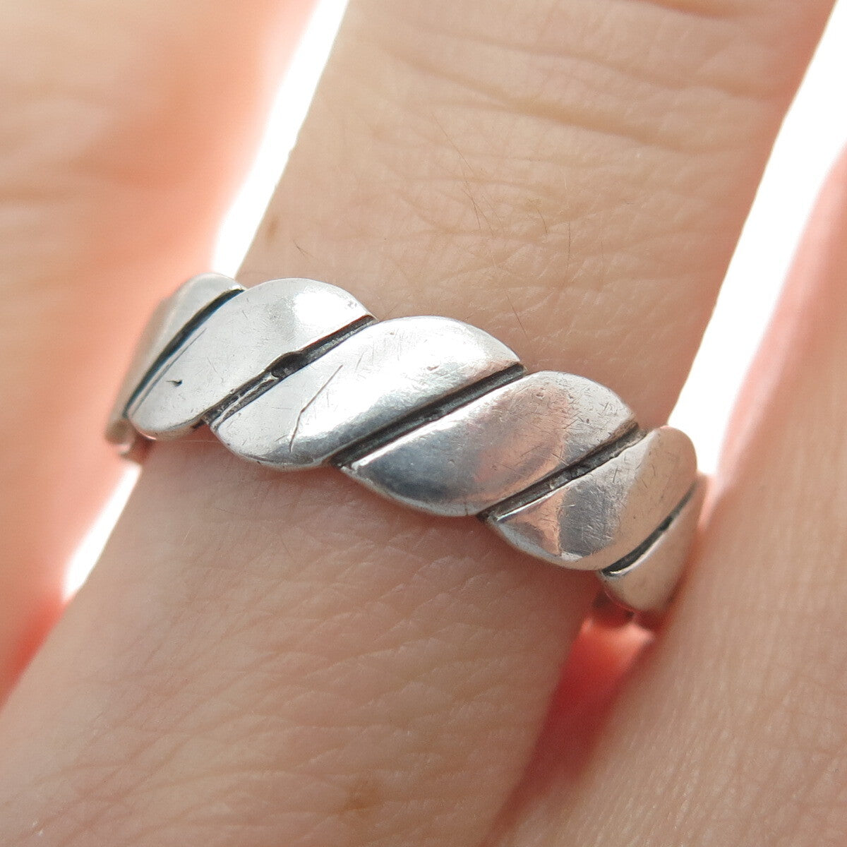925 Sterling Silver Vintage Twisted Link All Around Band Ring Size 6.75