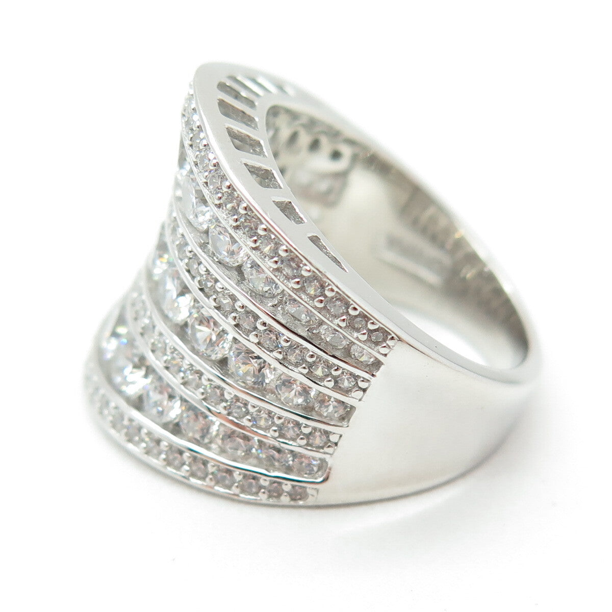 925 Sterling Silver Graduated Round-Cut C Z Wavy Ring Size 8