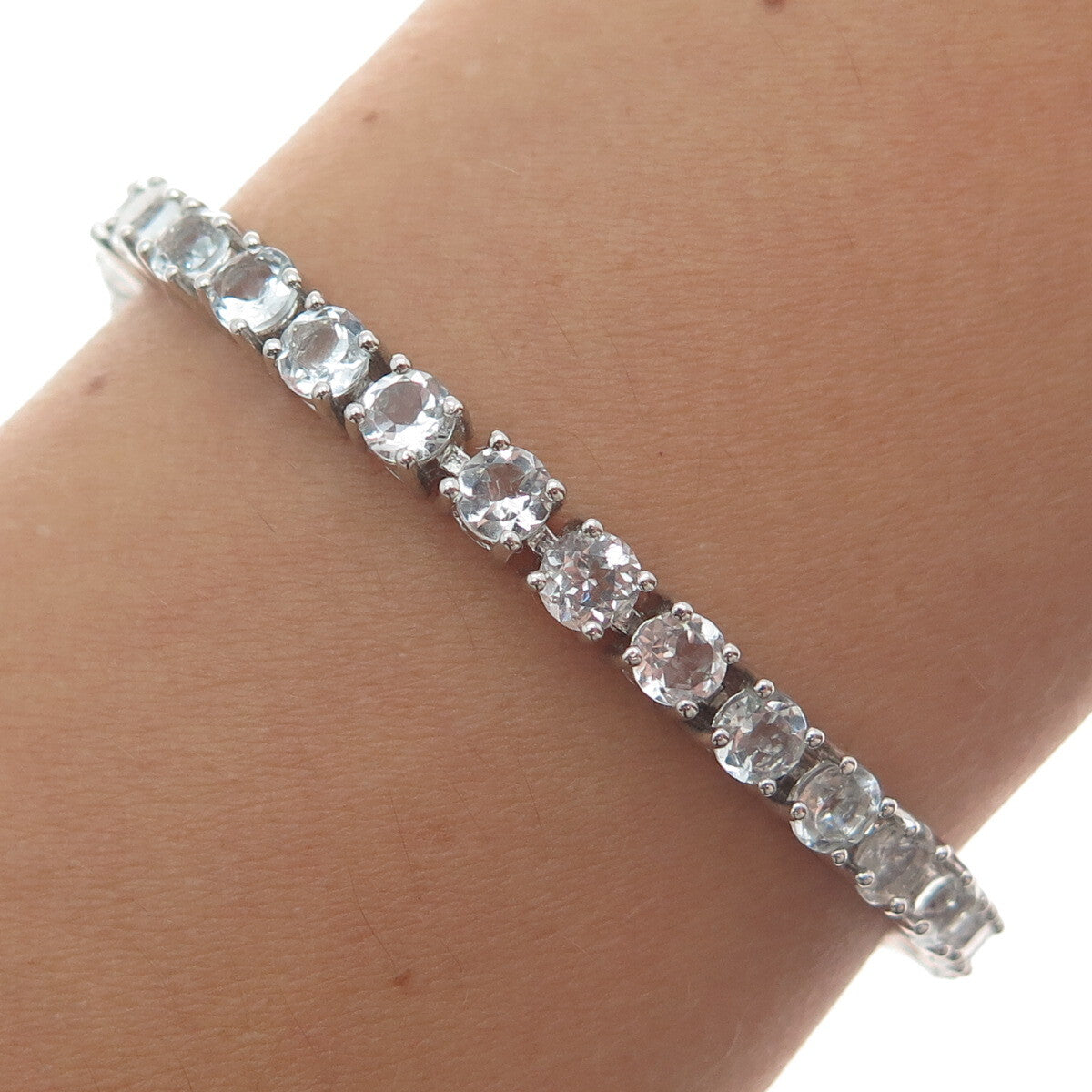 925 Sterling Silver Round-Cut Shaped C Z Tennis Link Bracelet 6.75"