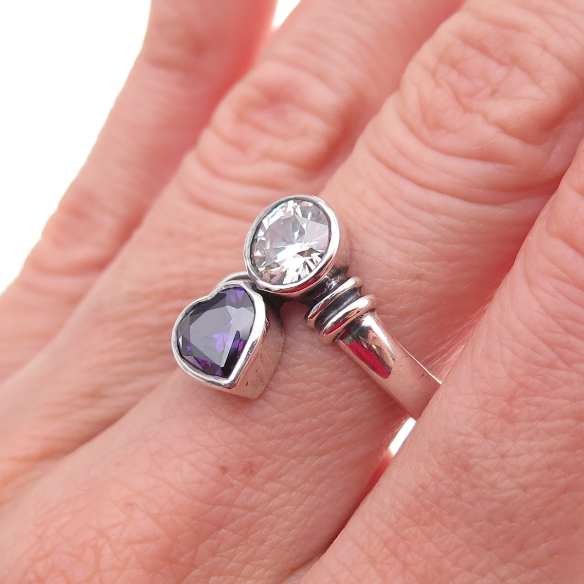 Charles Winston Sterling Silver Vintage Purple & White C Z Heart Ring Size 7.5