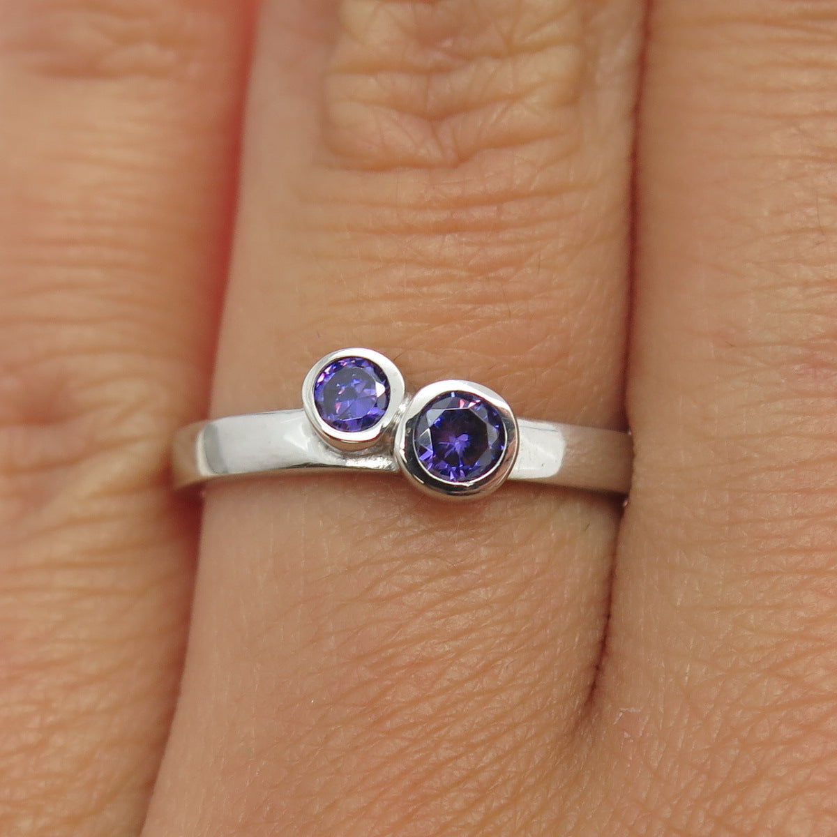 925 Sterling Silver Round-Cut Purple C Z Ring Size 7