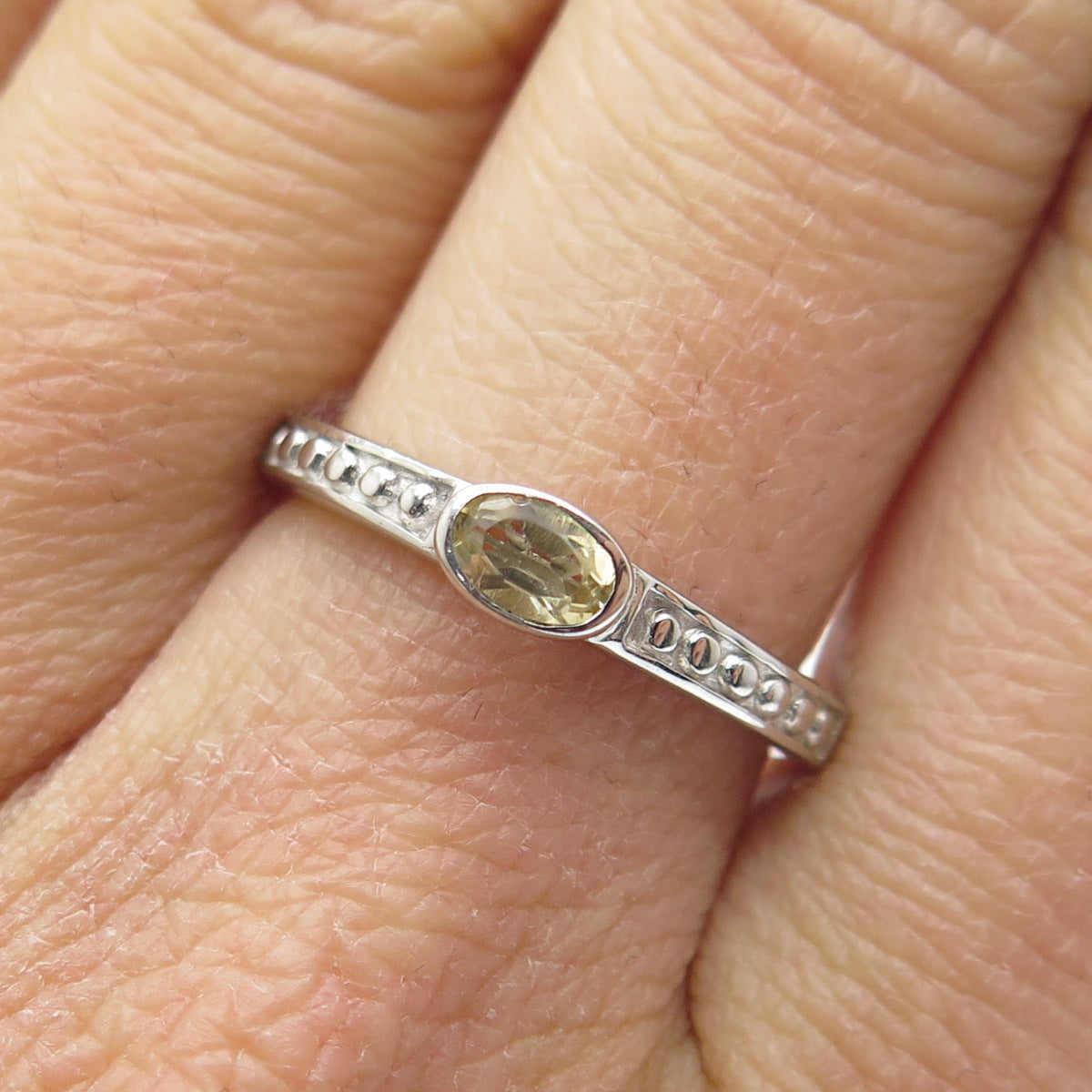 ADI 925 Sterling Silver Oval-Cut Checkered Citrine Gemstone Dotted Ring Size 8