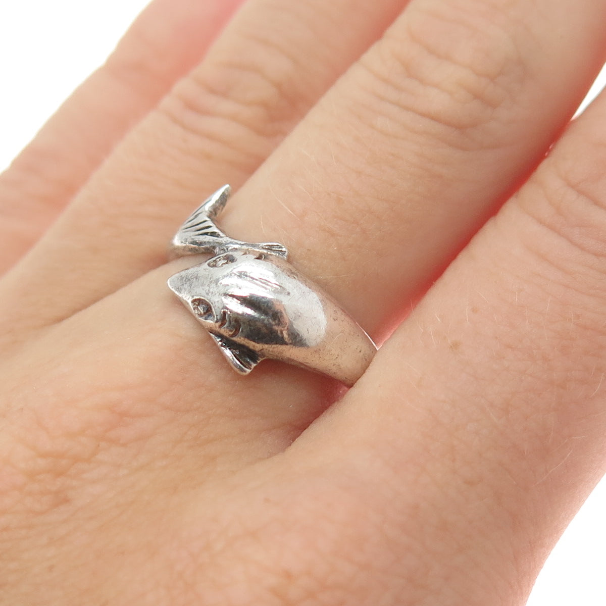 925 Sterling Silver Vintage Dolphin Overlap Oxidized Ring Size 8.25