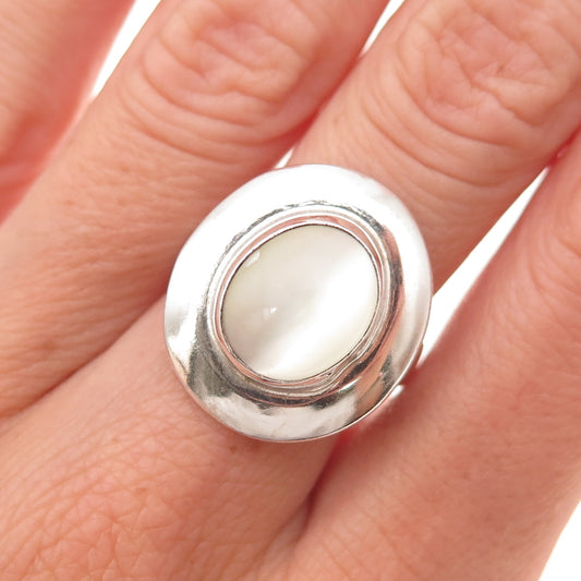 925 Sterling Silver Vintage Lab-Created Cat's Eye Modernist Ring Size 7.75