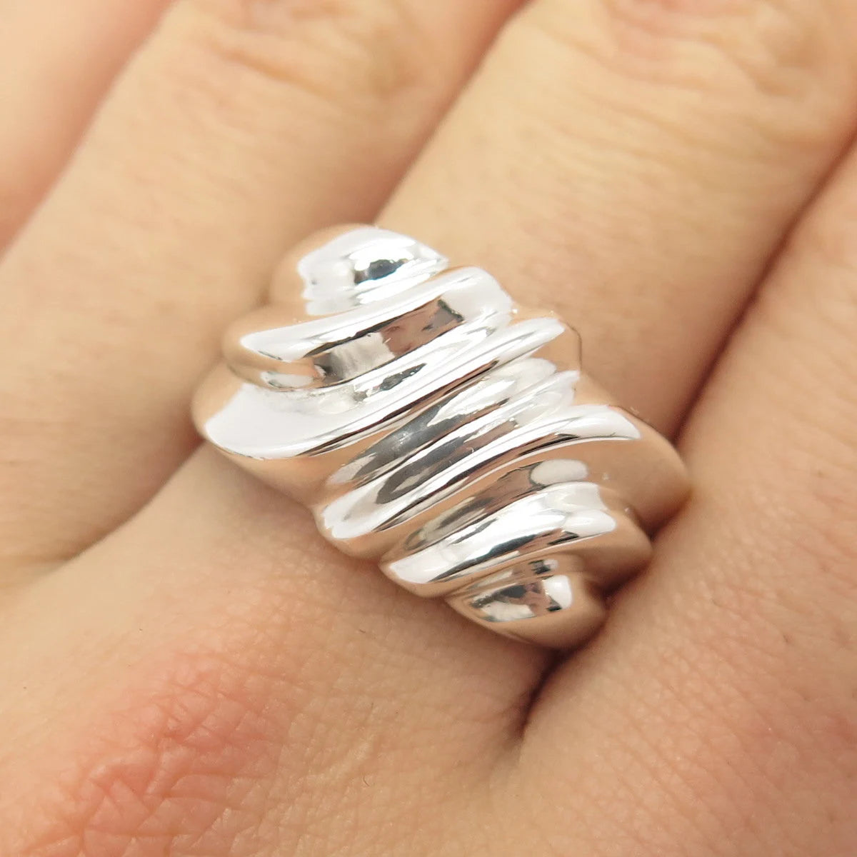 925 Sterling Silver Vintage Ribbed & Wavy Ring Size 9 3/4