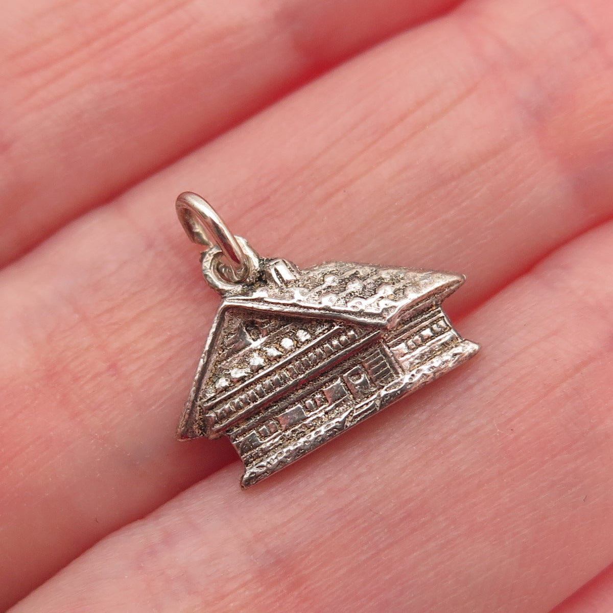 800 Silver Vintage House Oxidized Mini Charm Pendant