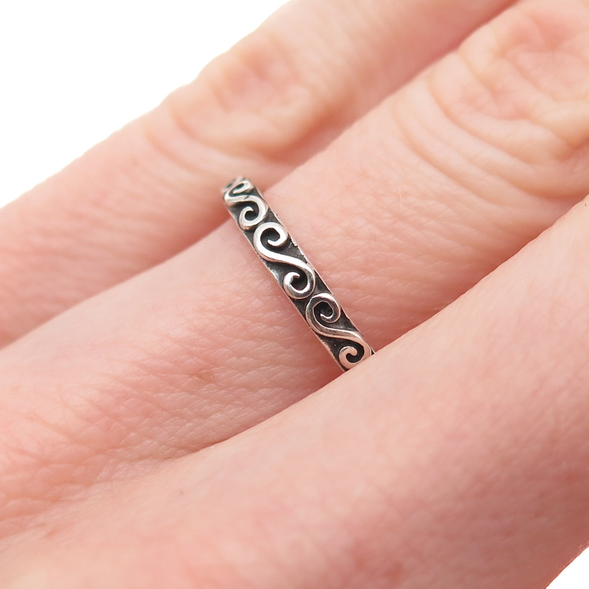 925 Sterling Silver Vintage Swirl Oxidized Band Ring Size 5.5