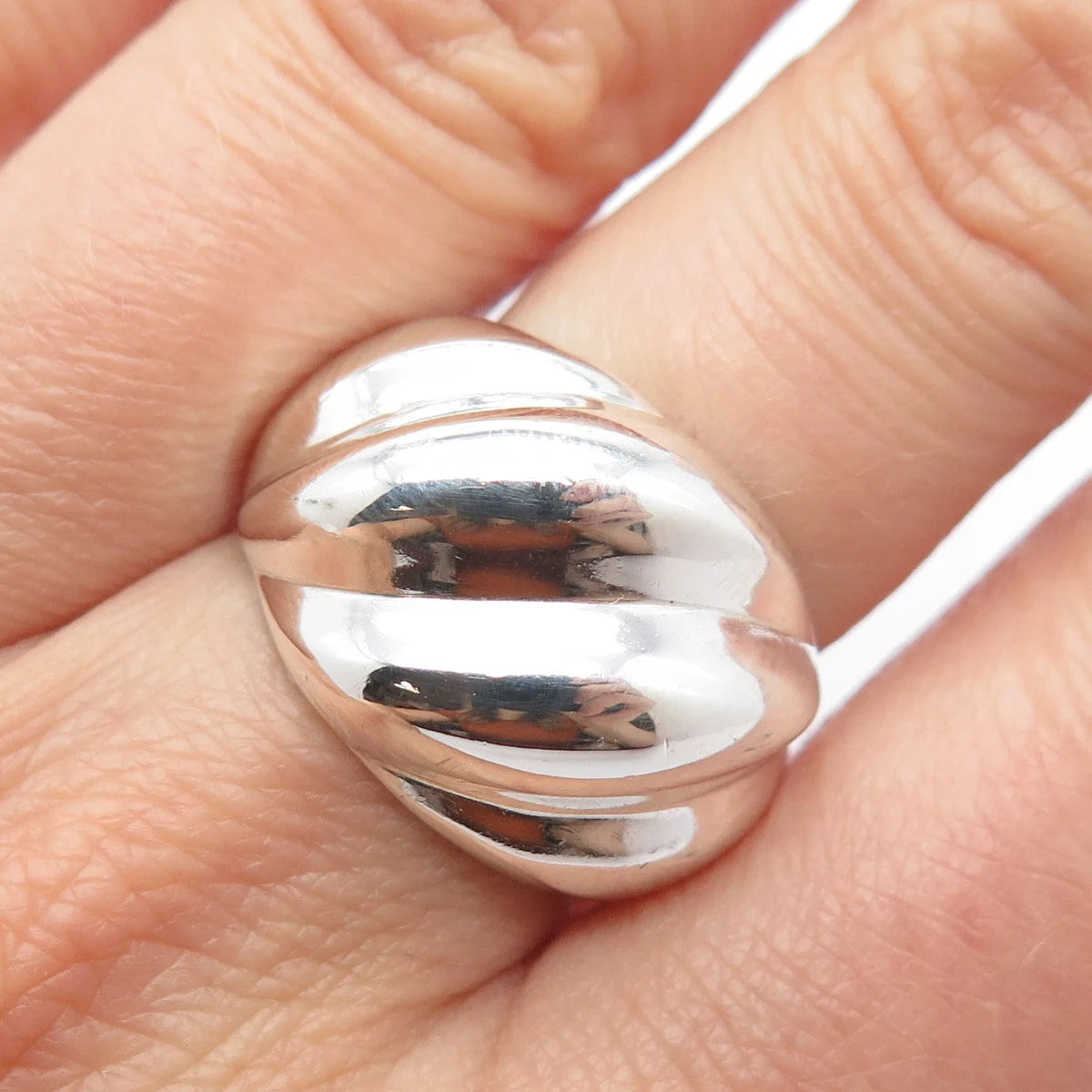925 Sterling Silver Vintage Ribbed Ring Size 6.5
