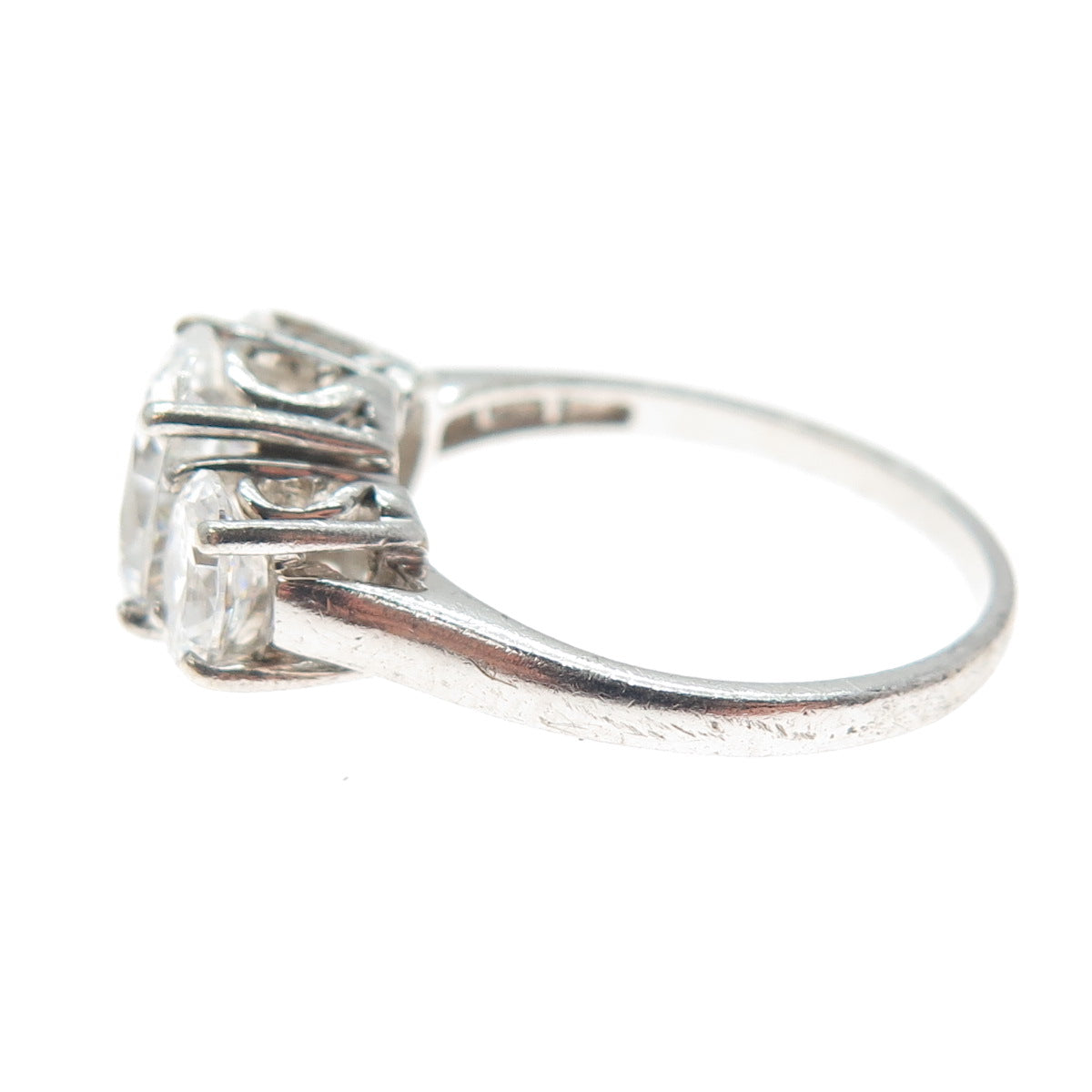 925 Sterling Silver Oval-Cut C Z Engagement Ring Size 7.25