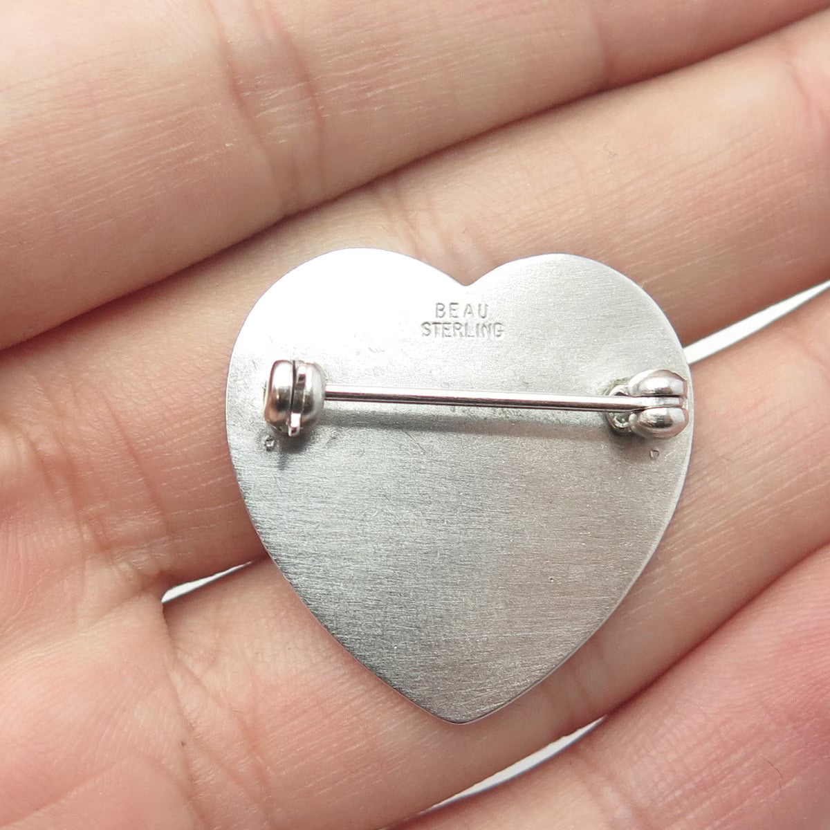 Beau 925 Sterling Silver Vintage Textured Heart Pin Brooch