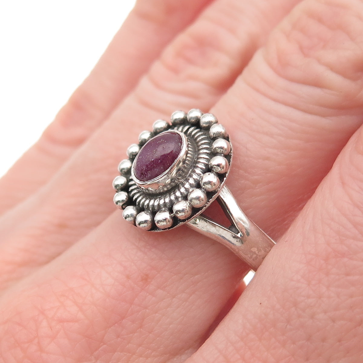 925 Sterling Silver Vintage Real Ruby Beaded Oxidized Ring Size 7.75