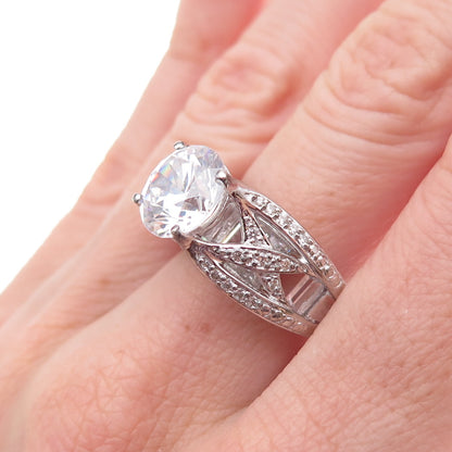 925 Sterling Silver Round-Cut C Z Engagement Ring Size 8.75