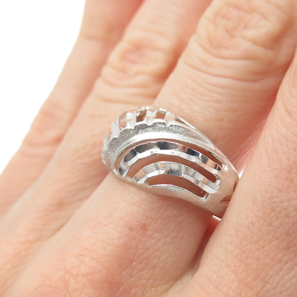 925 Sterling Silver Vintage Modernist Ribbed Ring Size 7.75