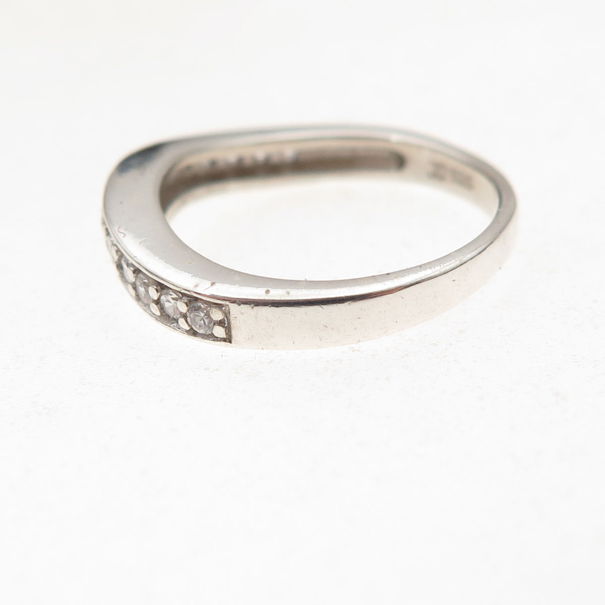Jewelry Concepts 925 Sterling Silver Round-Cut C Z Wavy Band Ring Size 5