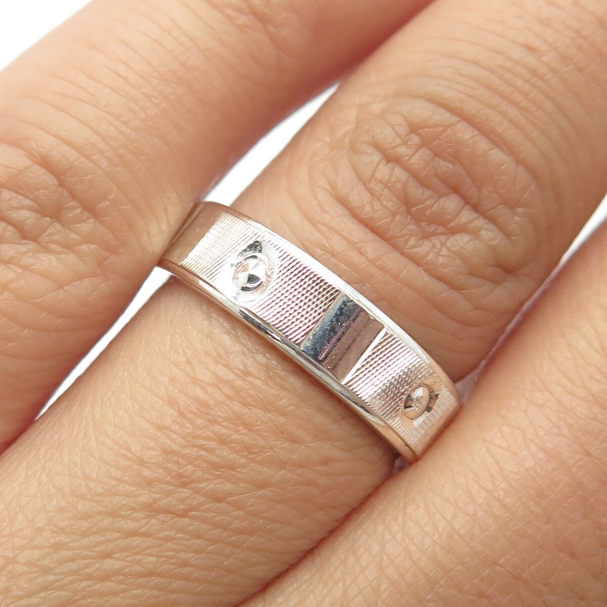 925 Sterling Silver Vintage Textured Band Ring Size 7.25