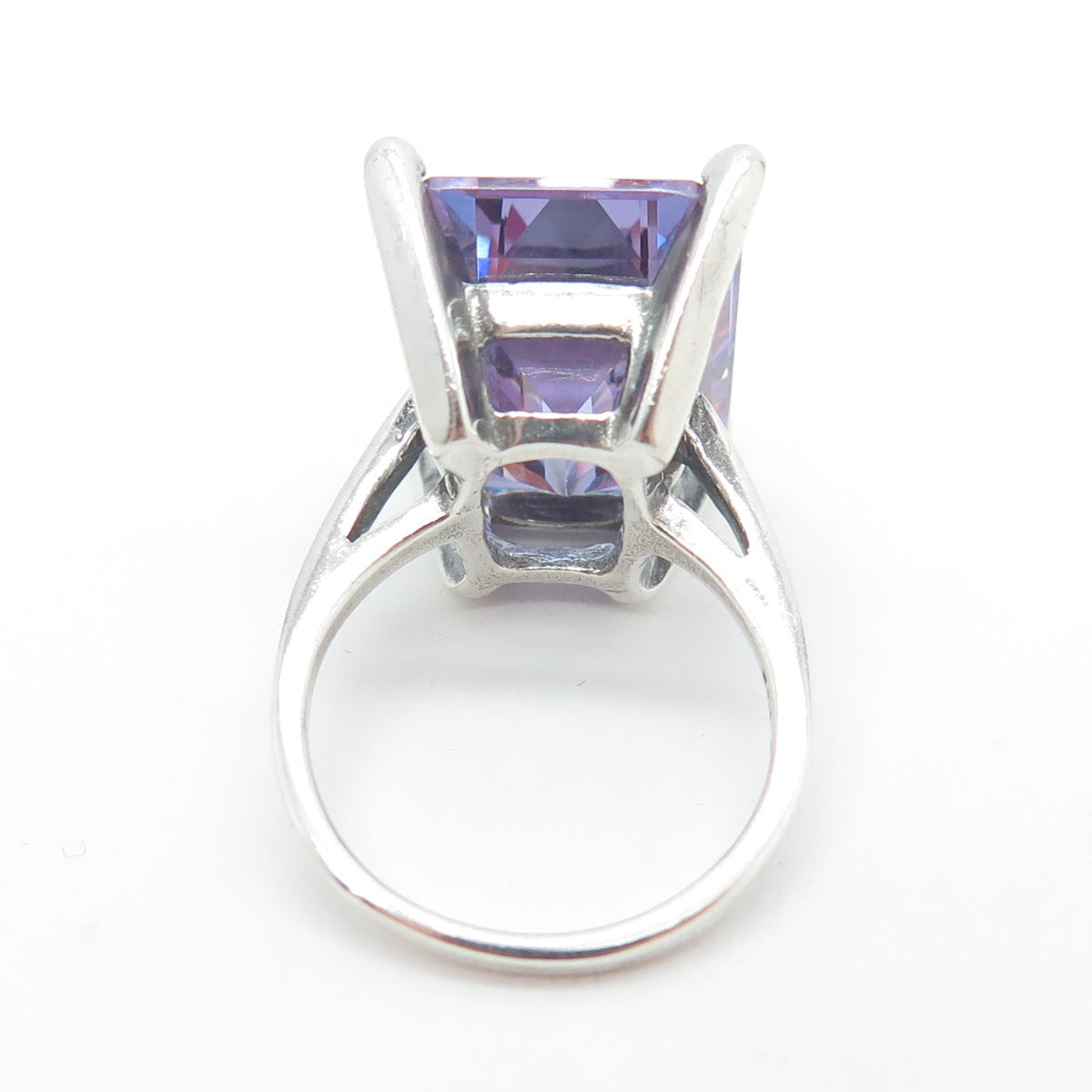 UTC 925 Sterling Silver Lavender C Z Ring Size 6