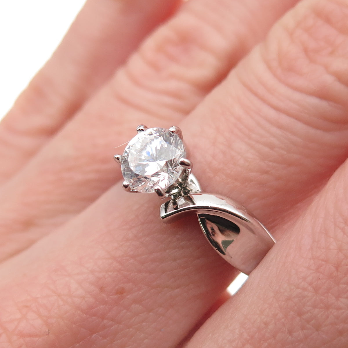 925 Sterling Silver Round-Cut C Z Engagement Bypass Ring Size 7.25