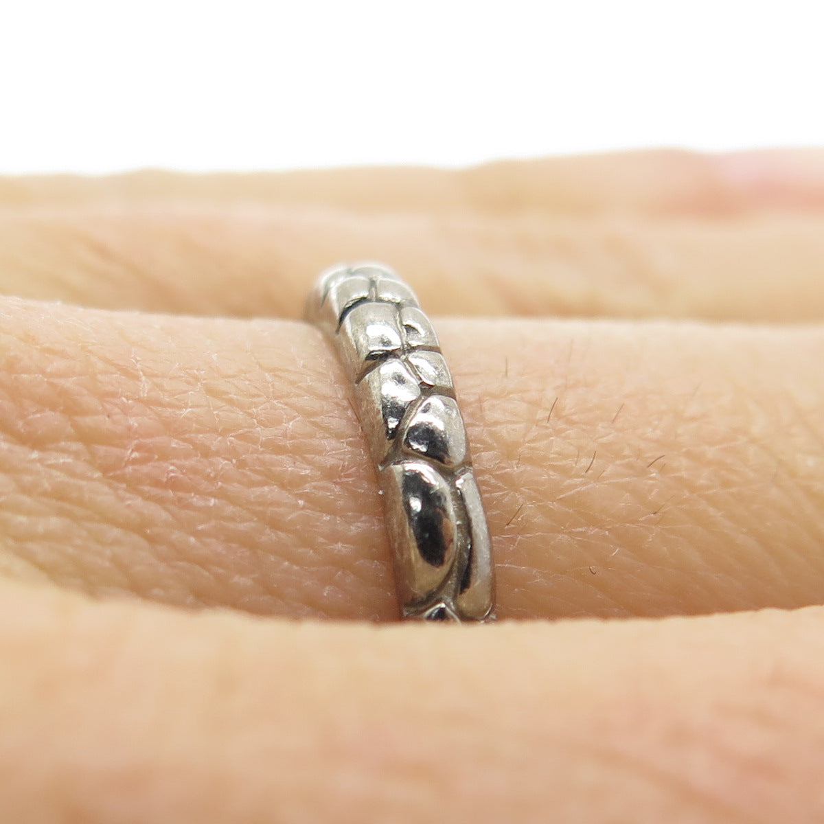 SMK 925 Sterling Silver Black Rhodium Pebble Band Ring Size 6.75