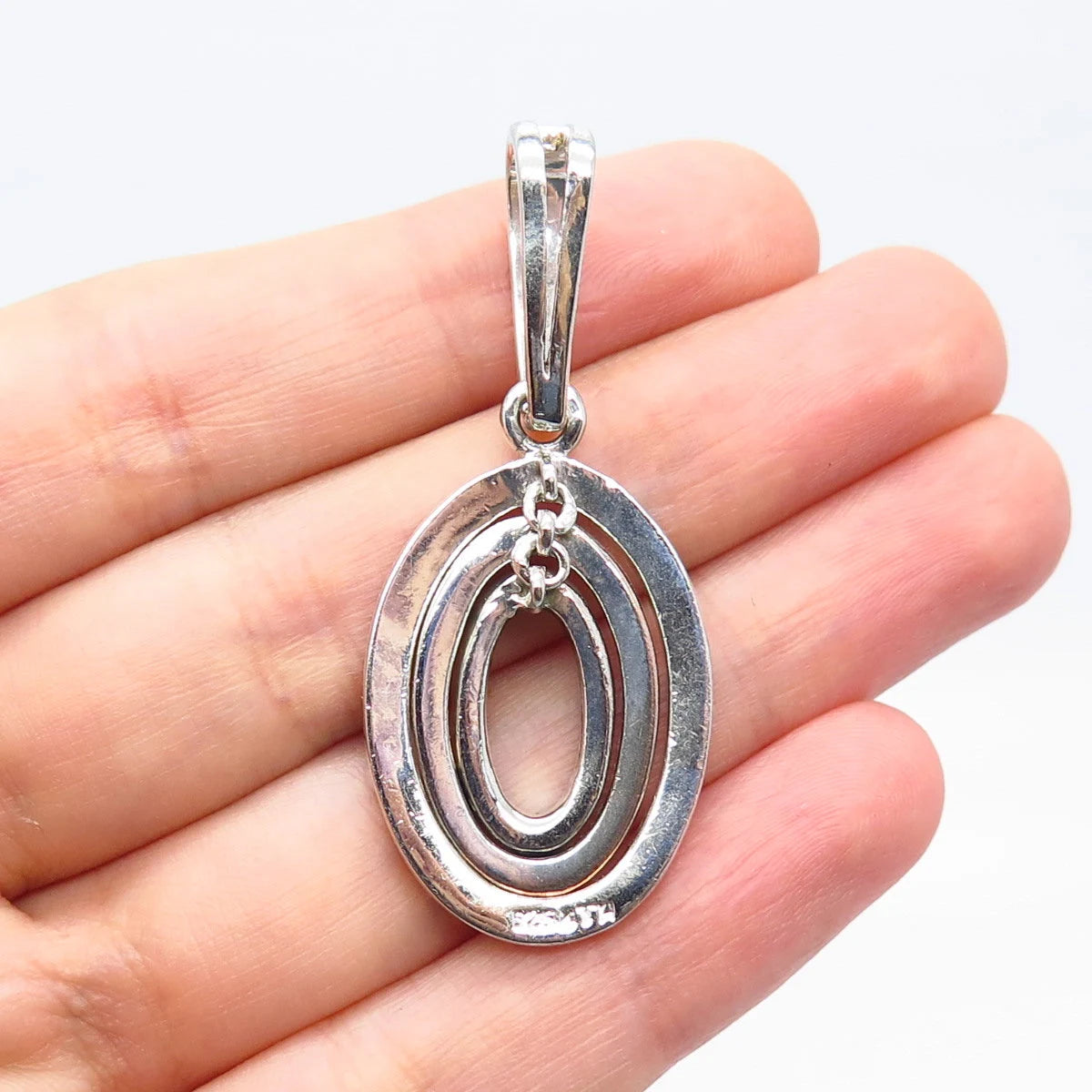 925 Sterling Silver Vintage Triple Oval Pendant