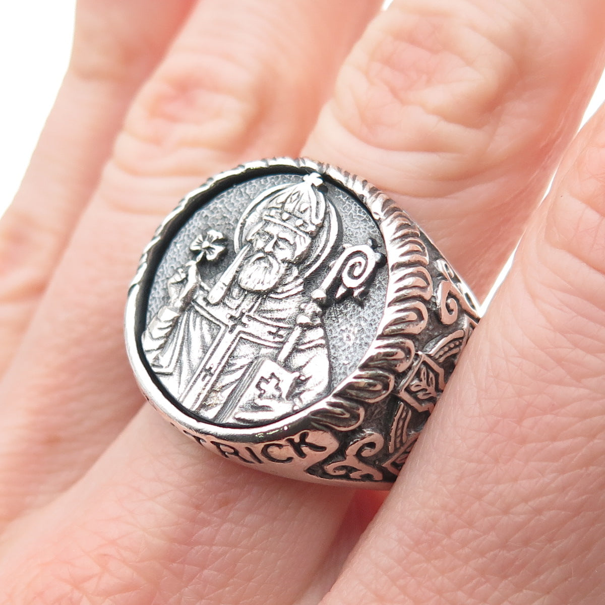 Secretium 925 Sterling Silver Vintage Saint Patrick Celtic Oxidized Ring Size 12