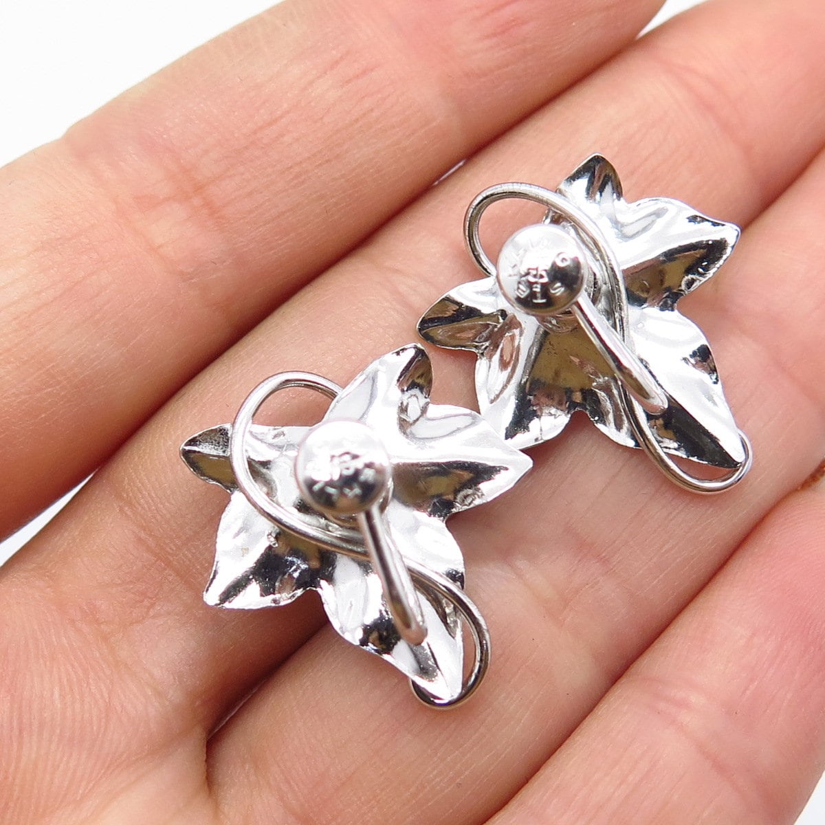 925 Sterling Silver Vintage Cart Art Blue Rhinestone Leaf Screw Back