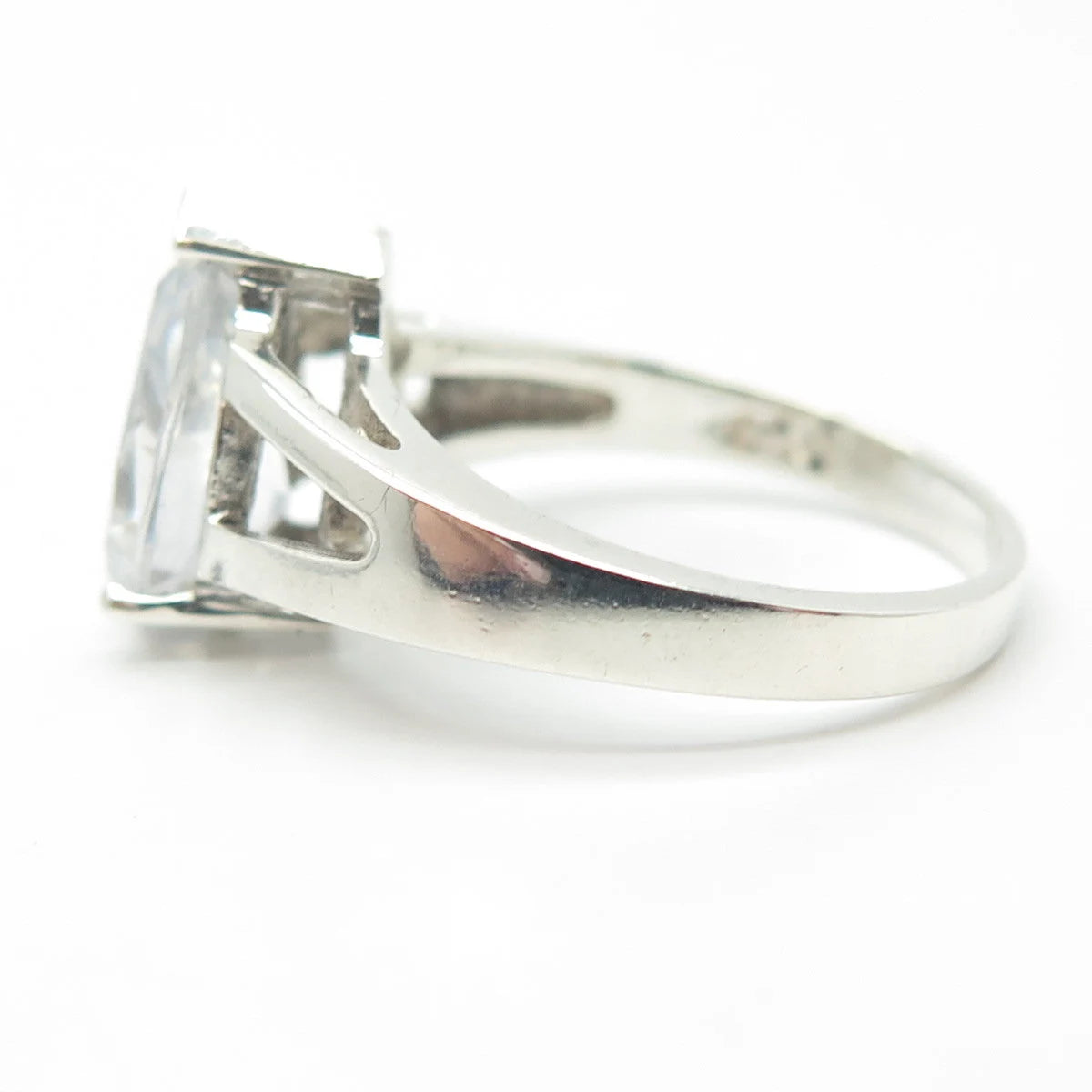 925 Sterling Silver Pear-Cut C Z Ring Size 6.75