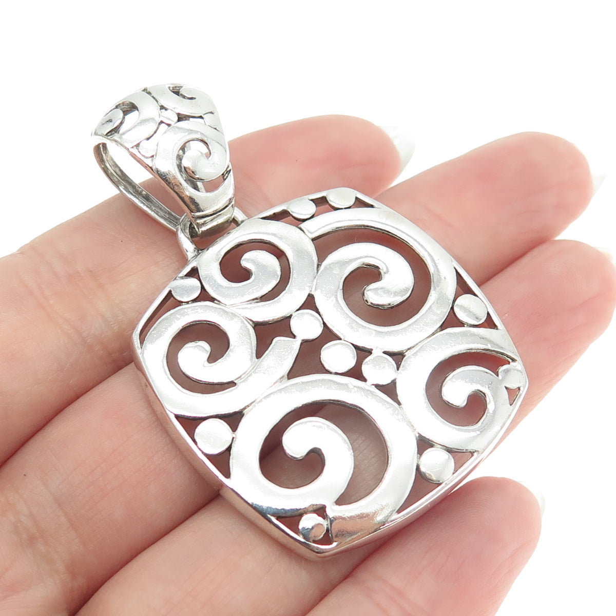 925 Sterling Silver Vintage Ornate Pendant