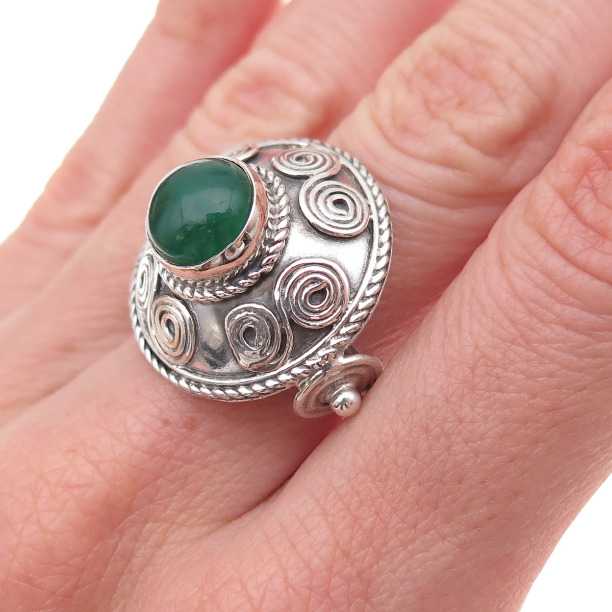 925 Sterling Silver Vintage Real Green Onyx Spiral Dome Oxidized Ring Size 8