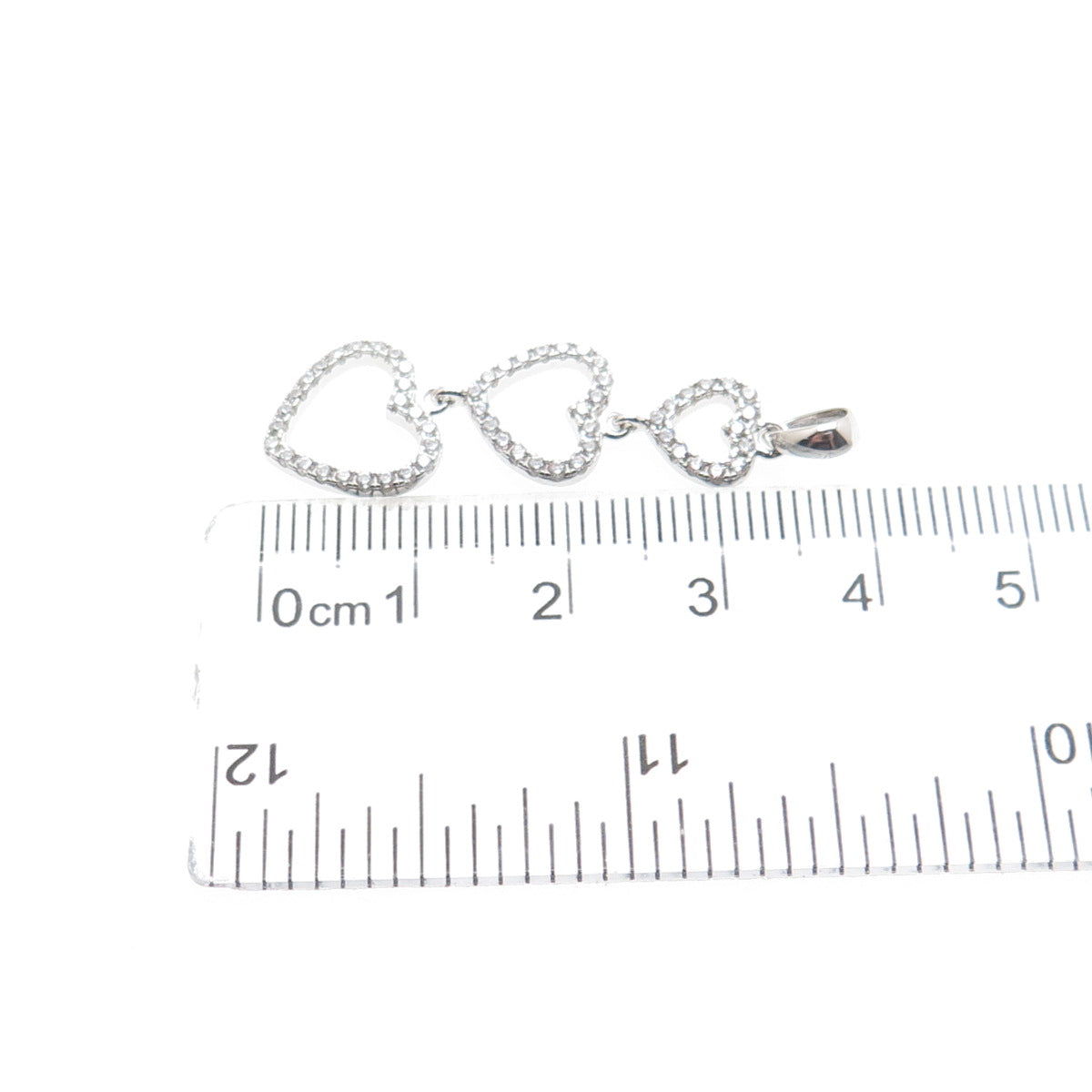 FD FELICIA DESIGN 925 Sterling Silver Round-Cut C Z Graduated Heart Pendant