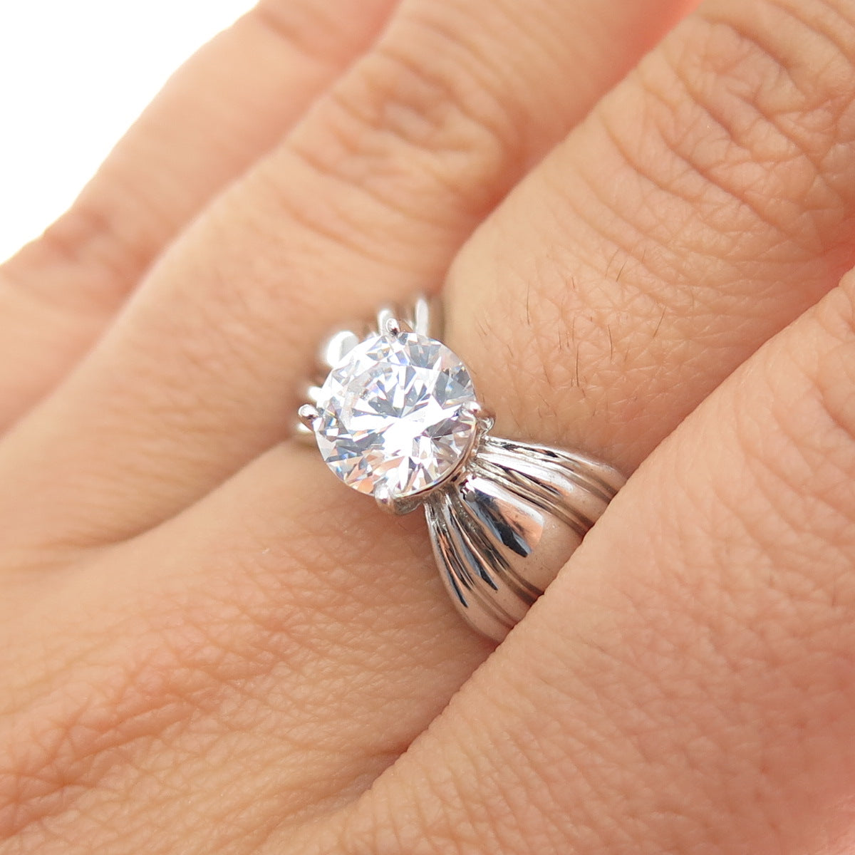 925 Sterling Silver Round-Cut C Z Engagement Ring Size 7.25