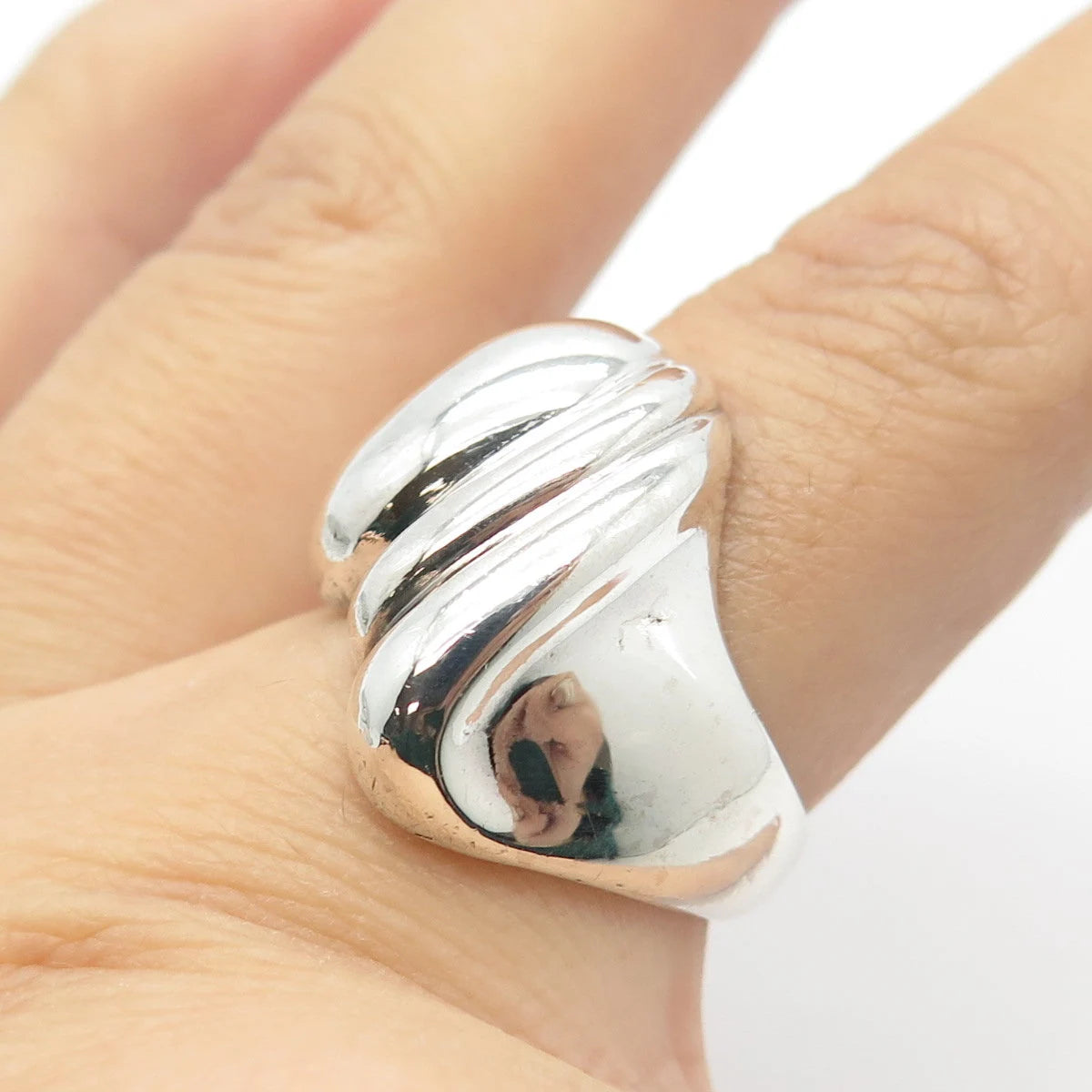 925 Sterling Silver Vintage Ribbed Ring Size 8