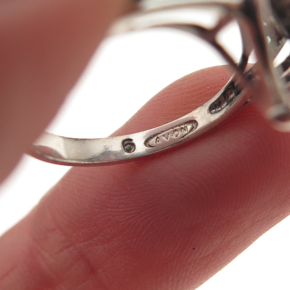 Avon 925 Sterling Silver Vintage Real Amethyst Modernist Ring Size 6