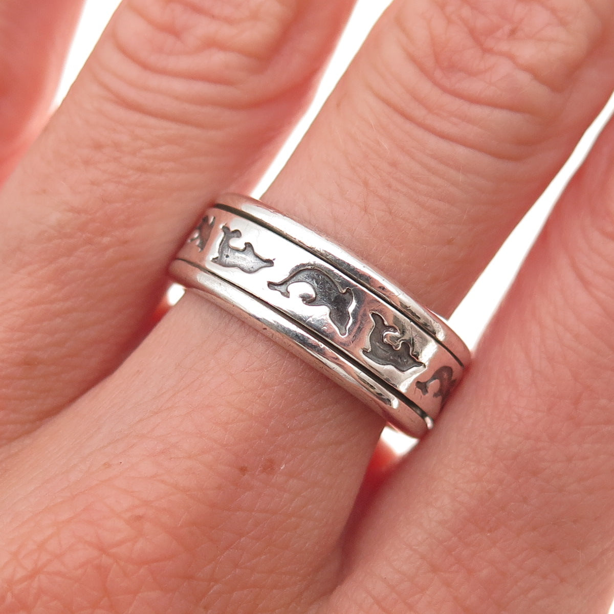 925 Sterling Silver Vintage Mexico Dolphin Rotating Oxidized Band Ring Size 8.25