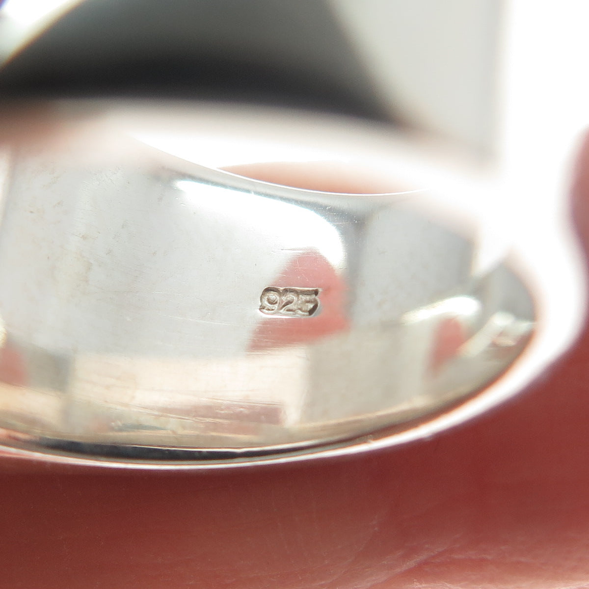 925 Sterling Silver Vintage Real Red Garnet & MOP Modernist Ring Size 7.75