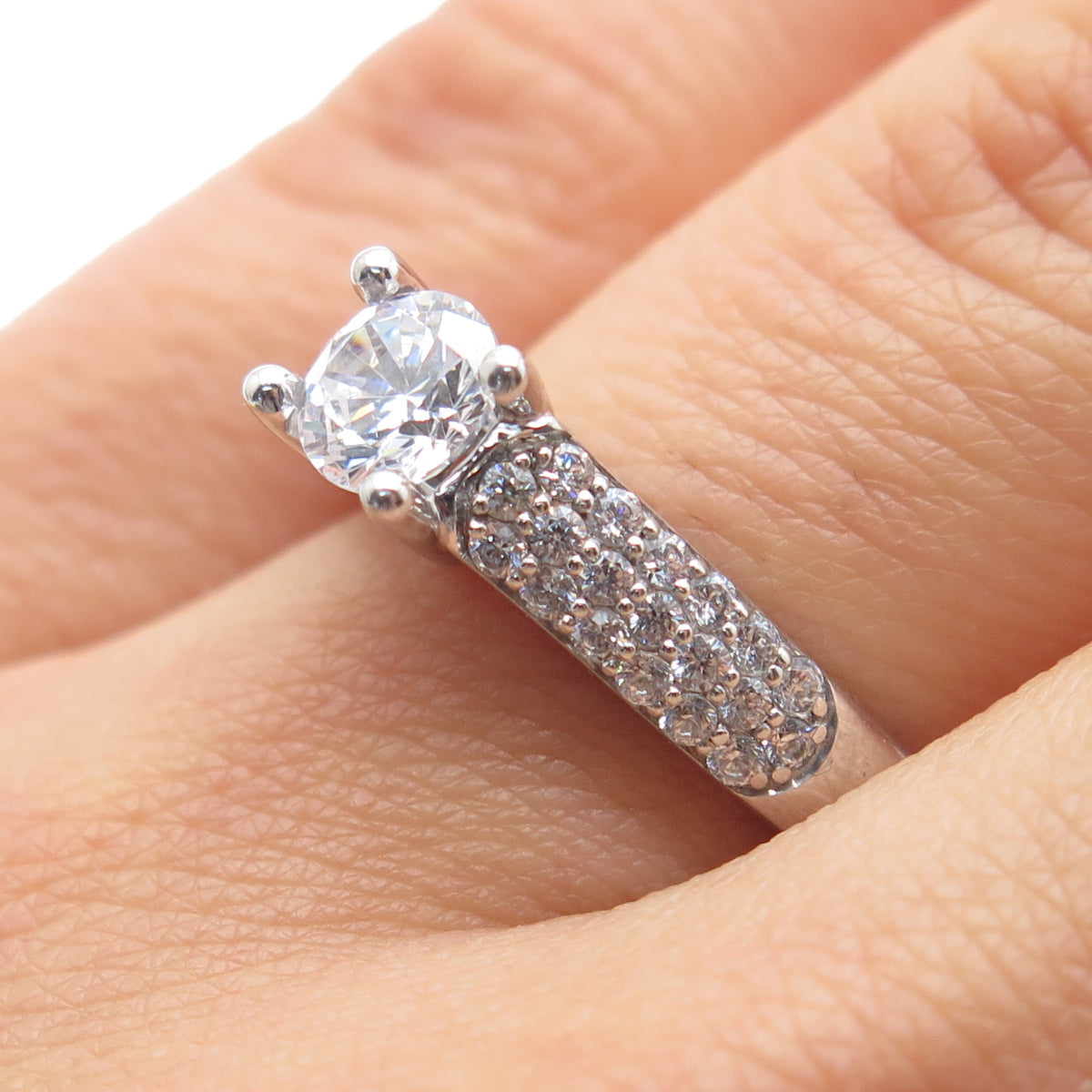 925 Sterling Silver Round-Cut C Z Engagement Ring Size 7.25